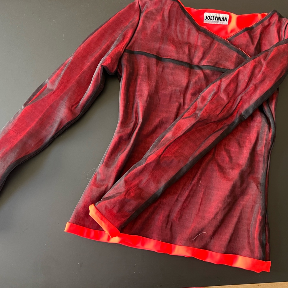 🩷❤️ ONE OF A KIND BEAUTIFUL VINTAGE TOP ❤️🩷